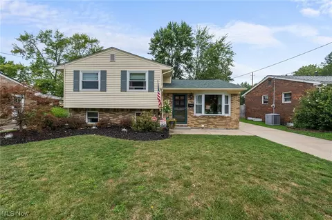 956 Wilder Ave, Elyria, OH 44035 photo 4