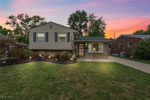 956 Wilder Ave, Elyria, OH 44035