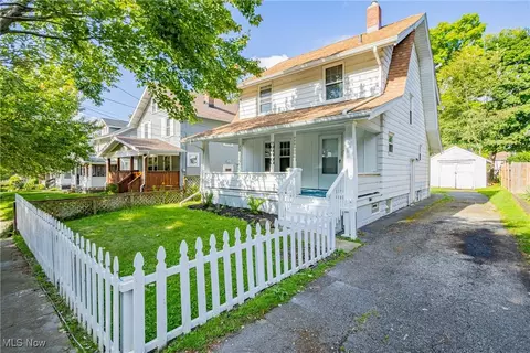 1164 Murray Ave, Akron, OH 44310