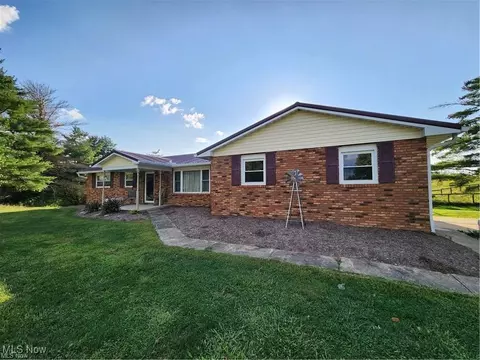 59741 Heskett Dr, Cambridge, OH 43725