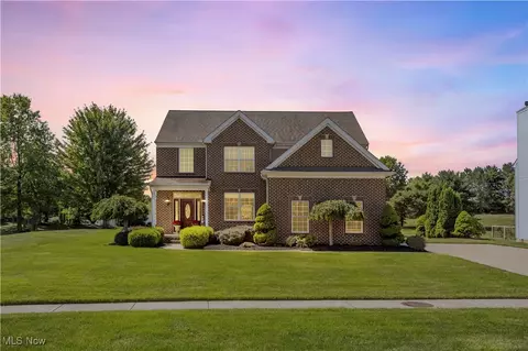 33355 Bayberry Ct, Avon Lake, OH 44012