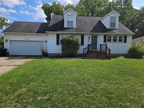 539 Hartford Dr, Elyria, OH 44035