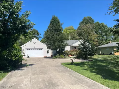 3716 Royalton Rd, North Royalton, OH 44133
