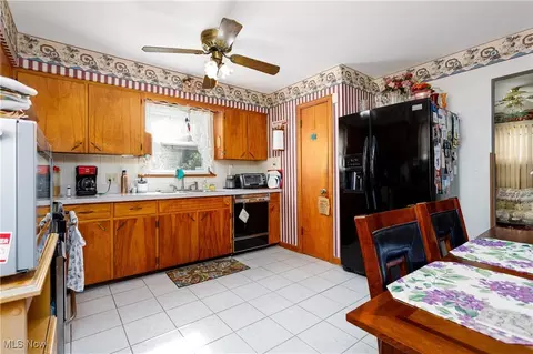 1302 Sorin Ave, Akron, OH 44310 photo 9