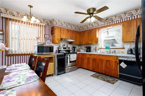 1302 Sorin Ave, Akron, OH 44310 photo 7