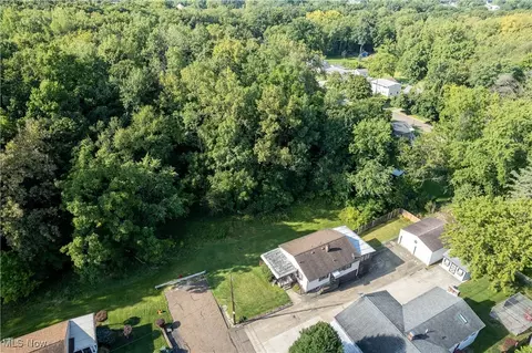 1302 Sorin Ave, Akron, OH 44310 photo 2