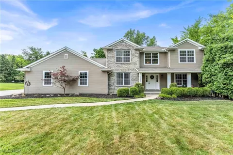 19955 Bowman Dr, Strongsville, OH 44149