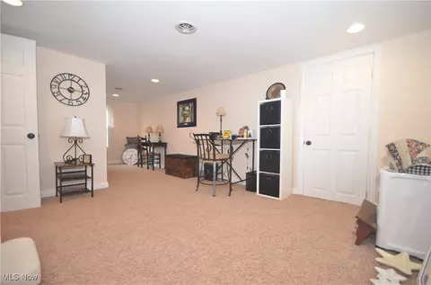 Entry Way - 4105 Hattrick Rd, Rootstown, OH 44272 photo 1 of 1