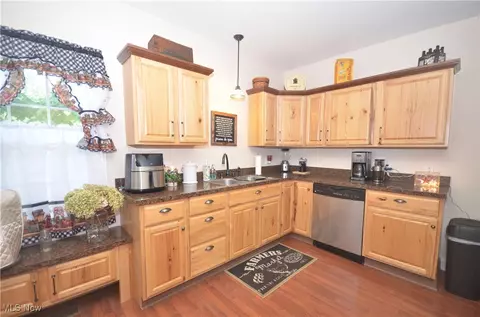 Kitchen - 4105 Hattrick Rd, Rootstown, OH 44272 photo 3 of 8