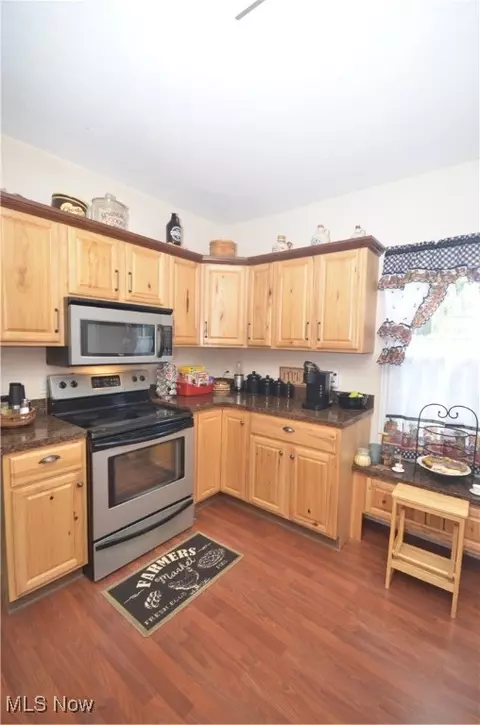 Kitchen - 4105 Hattrick Rd, Rootstown, OH 44272 photo 5 of 8