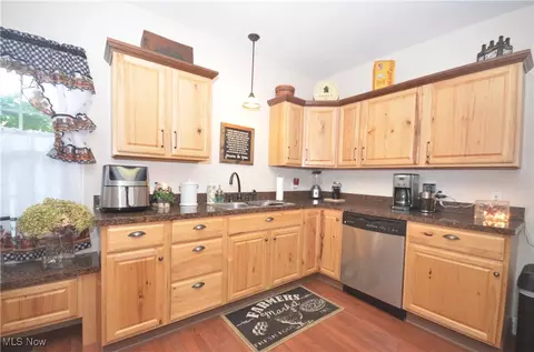 Kitchen - 4105 Hattrick Rd, Rootstown, OH 44272 photo 8 of 8