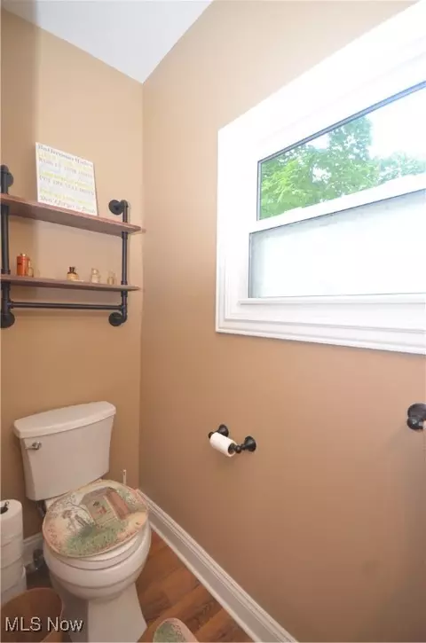 Bath - 4105 Hattrick Rd, Rootstown, OH 44272 photo 3 of 6