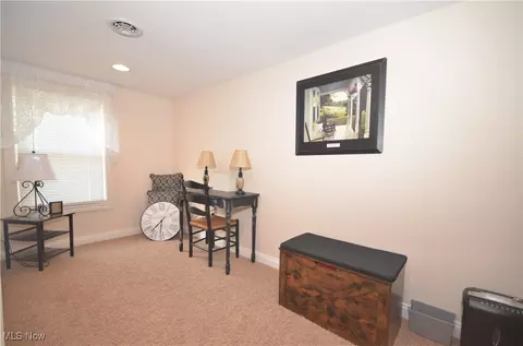 Bedroom - 4105 Hattrick Rd, Rootstown, OH 44272 photo 4 of 4