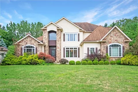 7974 Achill Ct, Northfield, OH 44067