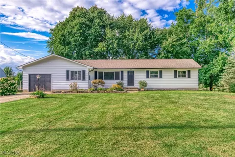 4761 Waterloo Rd, Atwater, OH 44201