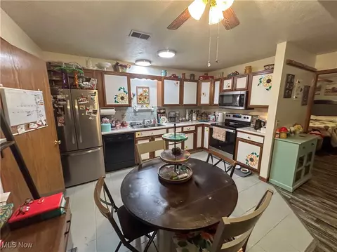 361 Meadowbrook Ave #2, Boardman, OH 44512 photo 4