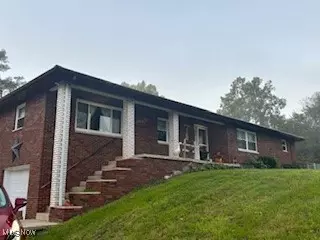 10682 Ravenswood Rd, Ravenswood, WV 26164
