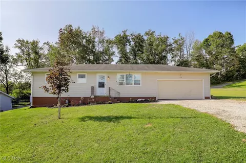 4168 Leander Pl NE, East Canton, OH 44730