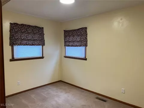 702 Johnson Ave, Dennison, OH 44621 photo 10