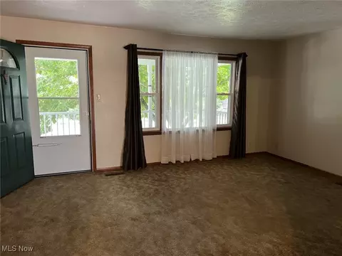 702 Johnson Ave, Dennison, OH 44621 photo 5