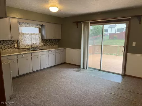 702 Johnson Ave, Dennison, OH 44621 photo 6