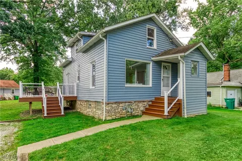 4051 Stow Rd, Stow, OH 44224