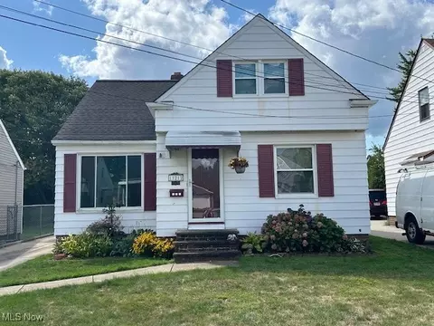 11212 Brunswick Ave, Garfield Heights, OH 44125