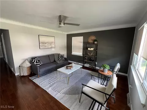 5352 Beechwood Ave, Maple Heights, OH 44137 photo 5