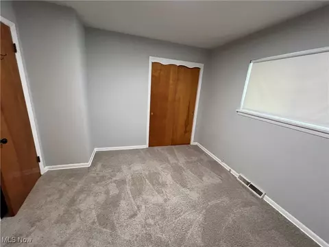 5352 Beechwood Ave, Maple Heights, OH 44137 photo 22
