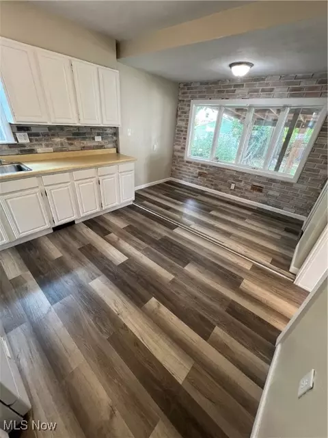 501 4th St, Struthers, OH 44471 photo 10