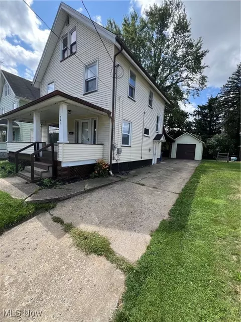 501 4th St, Struthers, OH 44471 photo 4