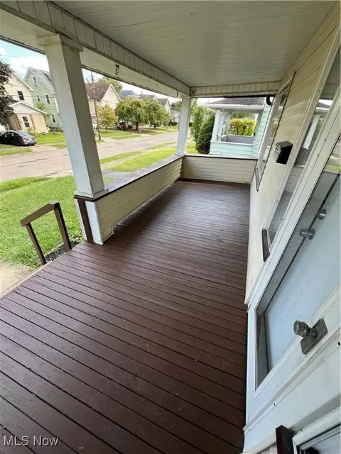 501 4th St, Struthers, OH 44471 photo 3