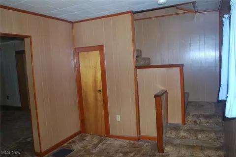 Entry Way - 208 Murray Ave, Minerva, OH 44657 photo 1 of 4