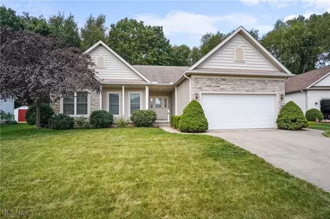987 Phillip Dr, Kent, OH 44240