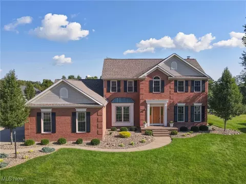 3984 Raintree Cir, Uniontown, OH 44685
