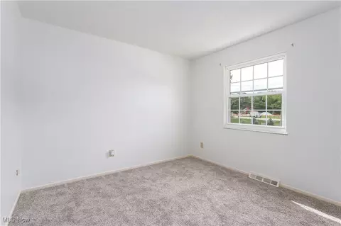 151 Ault St, Wadsworth, OH 44281 photo 10