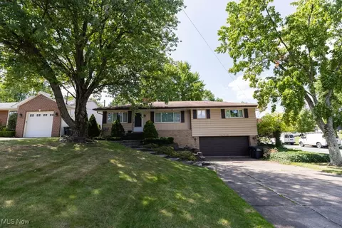 7312 Ivandale Rd, Independence, OH 44131