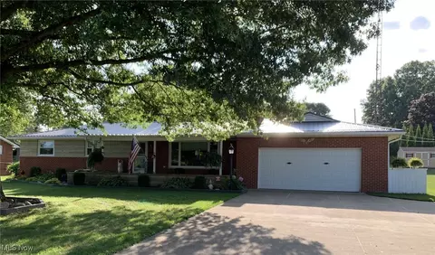 3295 Dellwood Ave NW, Canton, OH 44708