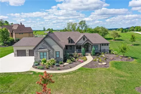 2395 Hearth Hill Ln, Wadsworth, OH 44281
