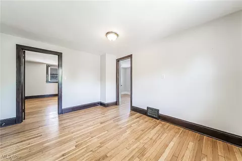 Living - 1801 Rockefeller Rd, Wickliffe, OH 44092 photo 5 of 6