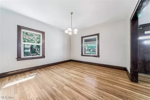 Living - 1801 Rockefeller Rd, Wickliffe, OH 44092 photo 3 of 6