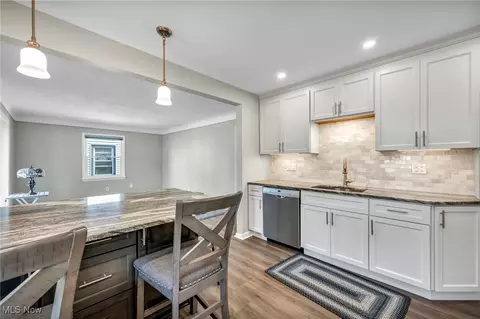 Kitchen - 251 E 260th St, Euclid, OH 44132 photo 2 of 2