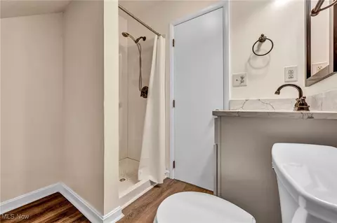Bath - 251 E 260th St, Euclid, OH 44132 photo 1 of 2