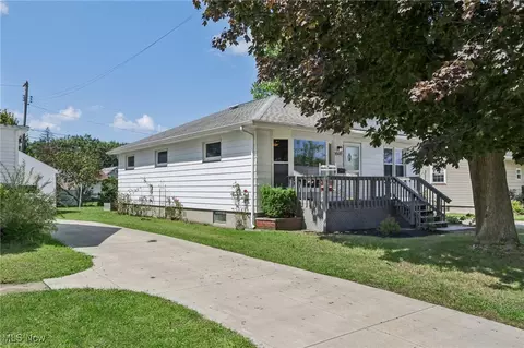 3037 Aberdeen Ave, Ashtabula, OH 44004 photo 4