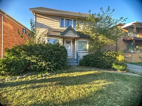 2202 Tuxedo Ave, Cleveland, OH 44134