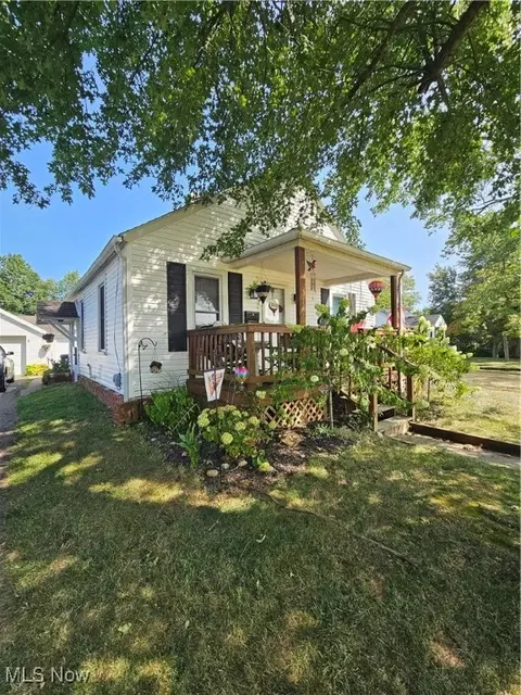 1326 S 15th St, Coshocton, OH 43812
