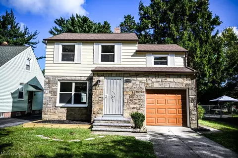19505 Sunset Dr, Warrensville Heights, OH 44122