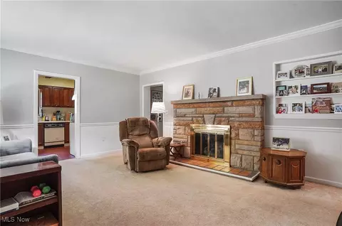 Living - 2829 Lee Rd, Silver Lake, OH 44224 photo 3 of 5