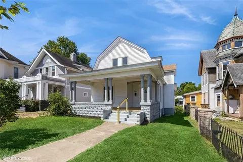 301 N 7th St, Cambridge, OH 43725