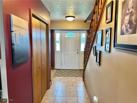 Entry Way - 412 Forest St, Lagrange, OH 44050 photo 1 of 2